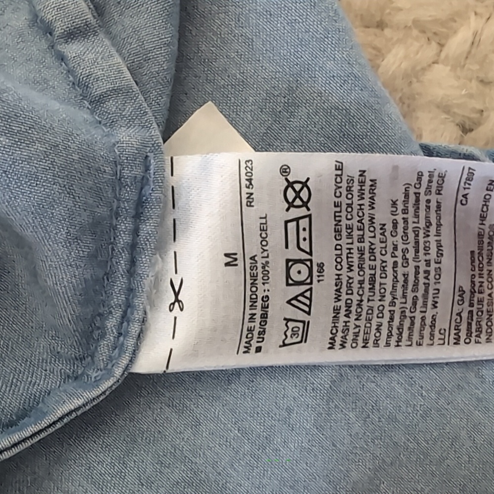 Sleeveless Gap Denim Dress with back tie - Picture 5 of 5